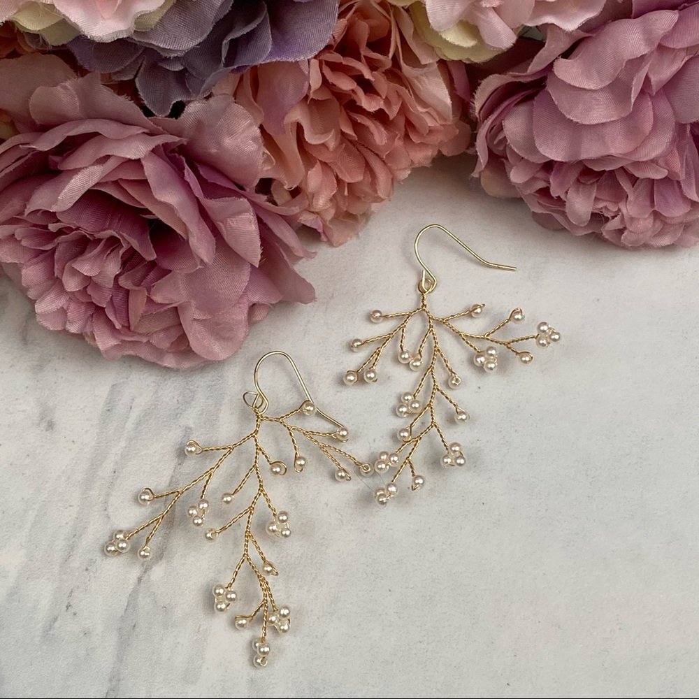 Delicate Gold and Pearl Bridal Dangle Earrings - Picture 12 of 16